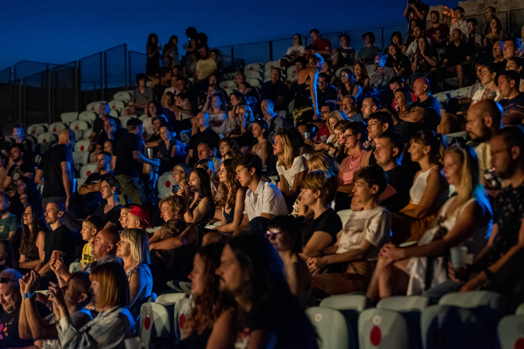Pipsi i J.R. August bili su izvrsni sinoć na sv. Mihovilu: Pogledajte kako je bilo na koncertu