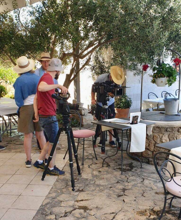 Slavni britanski vrtlar Monty Don snimio emisiju o Samostanskom srednjovjekovnom vrtu sv. Lovre u Šibeniku 