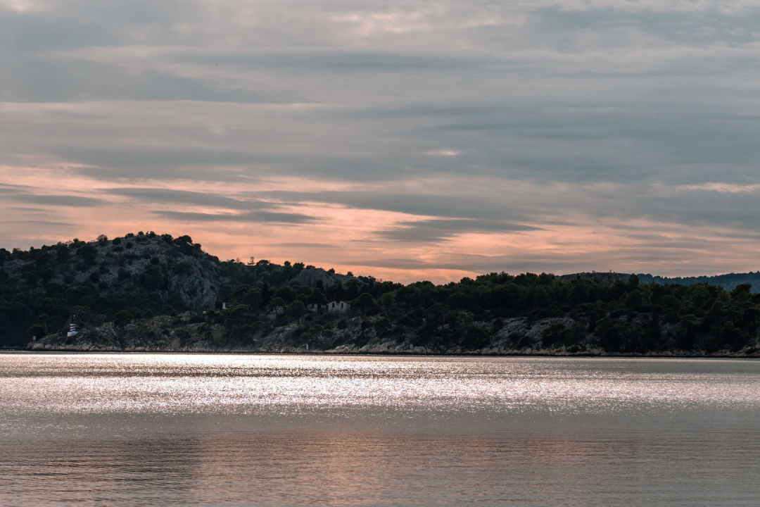 Vrijeme je za kupanje: Do Martinske i Jadrije gradskom brodskom linijom! 