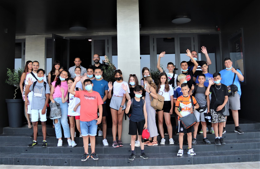 Mladi iz prijateljskog grada Voirona stigli u Šibenik, bit će kod nas desetak dana