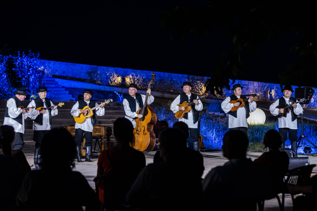 Lado i šibenska publika se vole: Sinoć su ponovno oduševili na tvrđavi Barone 
