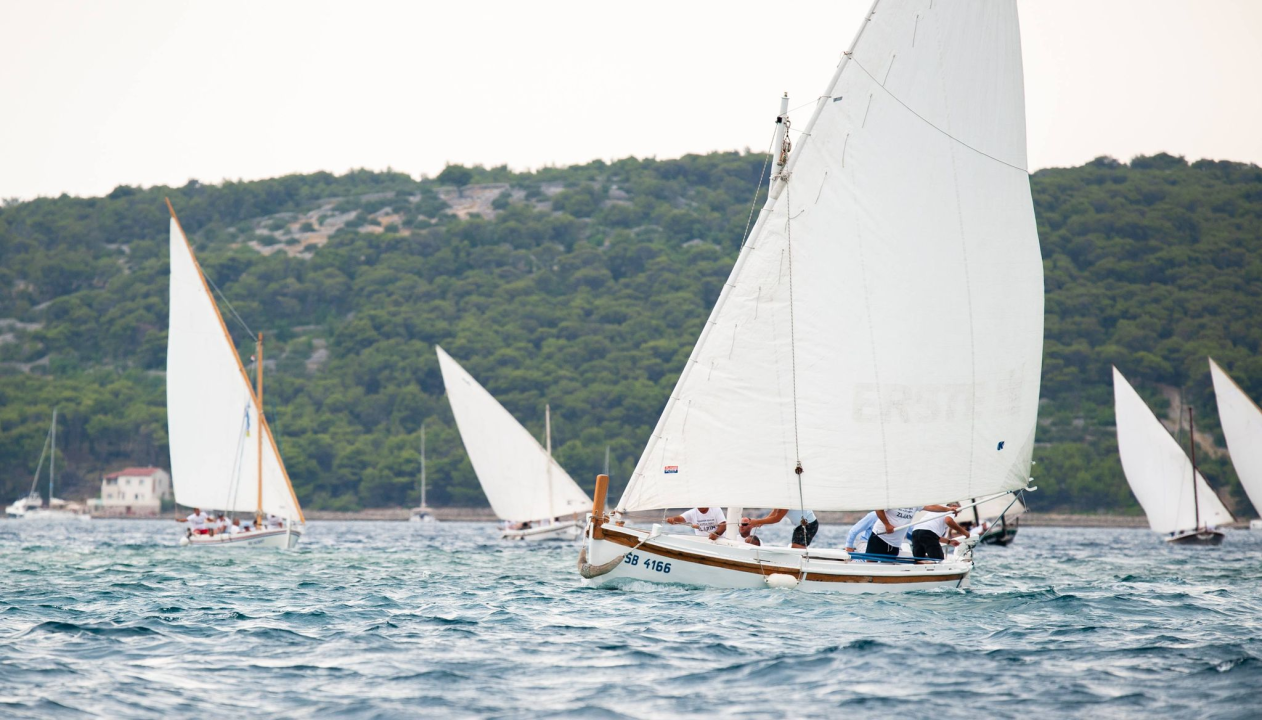 Pogledajte spektakularne kadrove zlarinske regate na latinsko jedro