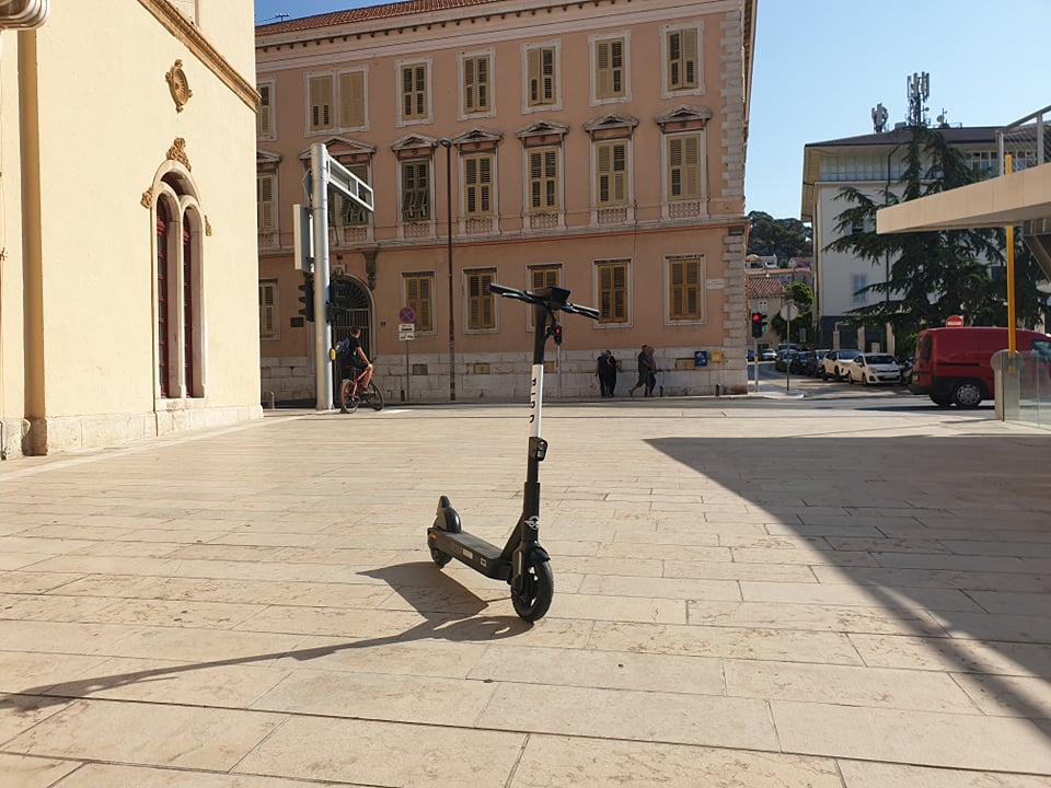 Vlasnicima romobila opomena zbog nereda po gradu: 'Ako ne uvedu red, ići ćemo u smjeru raskida ugovora'