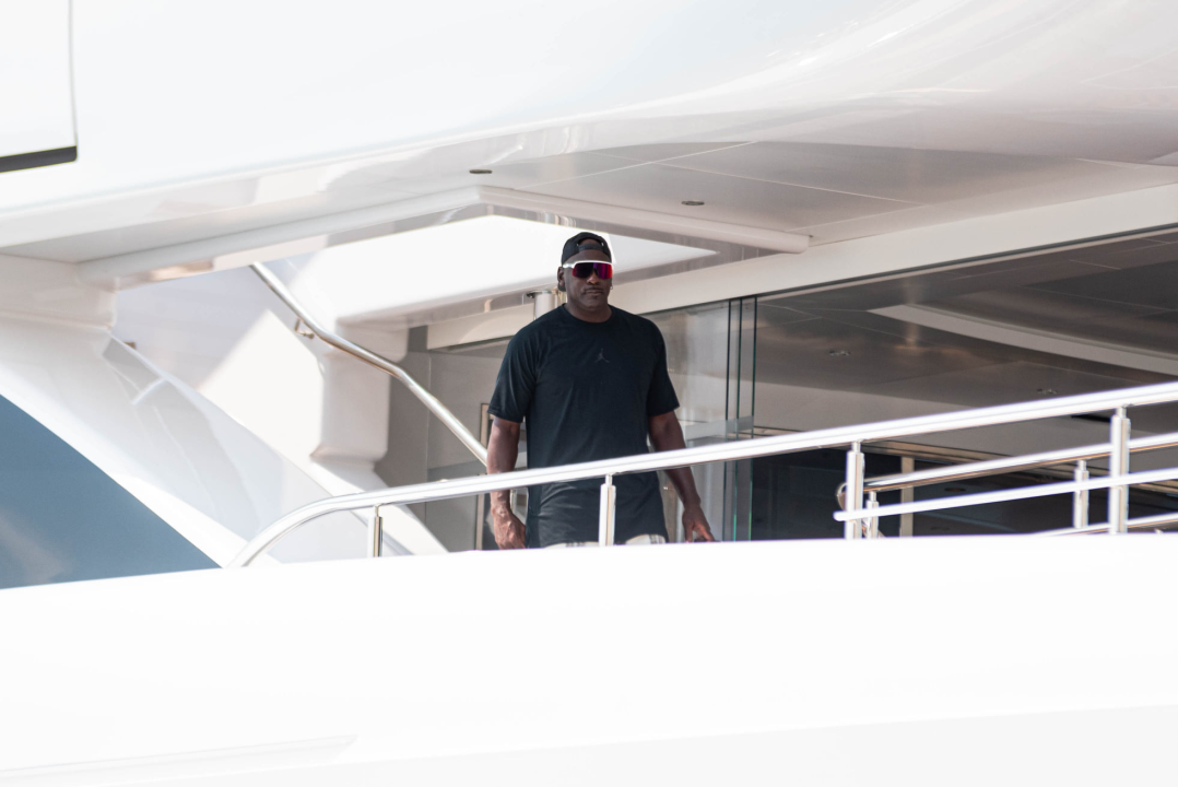 'Ostavite čovika na miru!' Nije on čovik, on je Michael Jordan: Evo još videa i fotki iz Šibenika