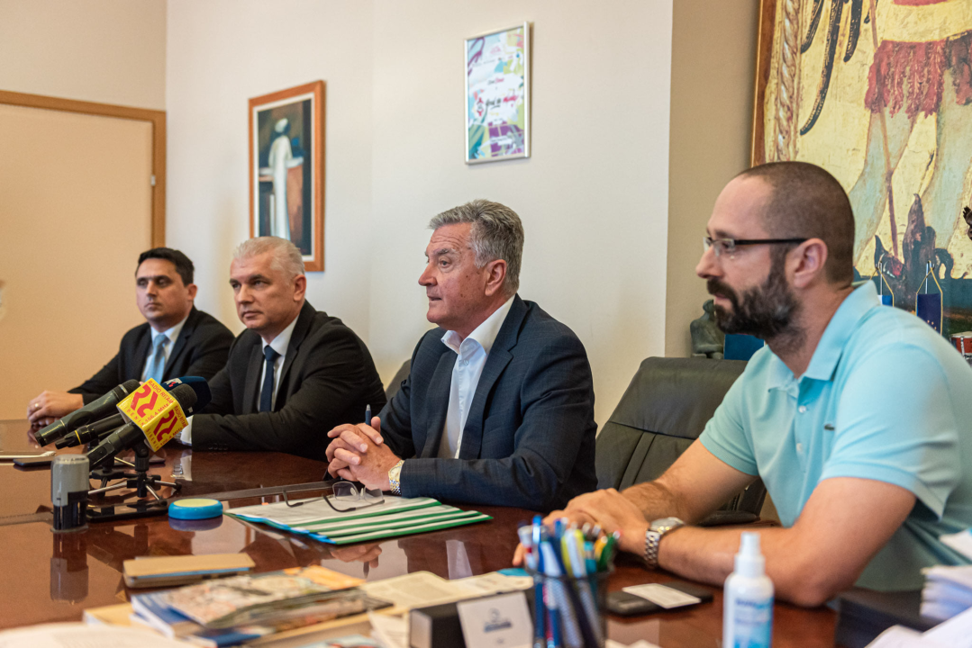 Sjećate se priče o nabavi 11 autobusa? Stižu dogodine, Burić kaže da je to prijelomni trenutak u urbanom identitetu grada  