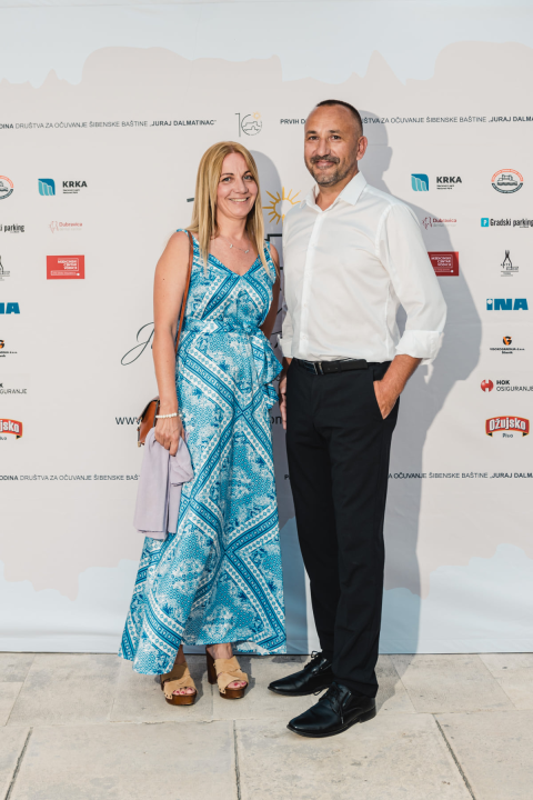 Proslava Društva Juraj Dalmatinac donijela dašak glamura: Birala se najbolja garderoba, poziralo se kao na modnoj pisti