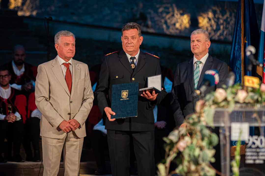 Profesor Labor nagrađen za životno djelo: 'Nisam nikad razmišljao o nagradi, a pogotovo da će kad je dobijem tu biti Gabi Novak' 