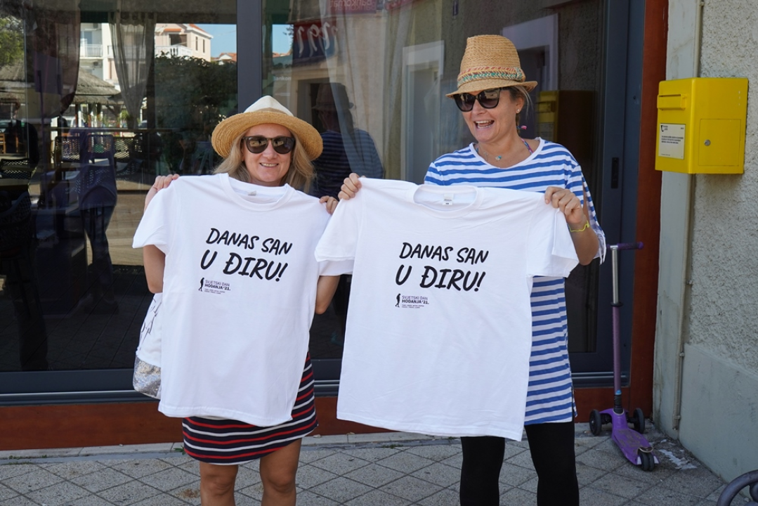 Pogledajte kako je Svjetski dan hodanja obilježen u Pirovcu: Skupljalo se i za pomoć maloj Kiari   