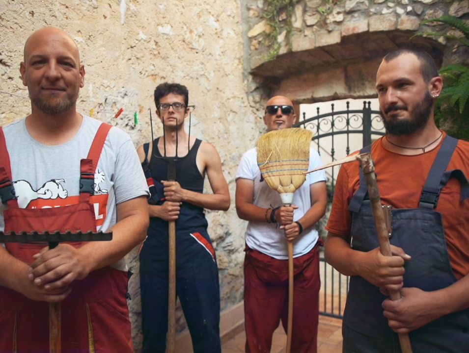 Teški osjećaji objavili singl ‘Susjeda’, u spotu glumi Dania Obratov, nizozemska reprezentativka u sanjkanju!