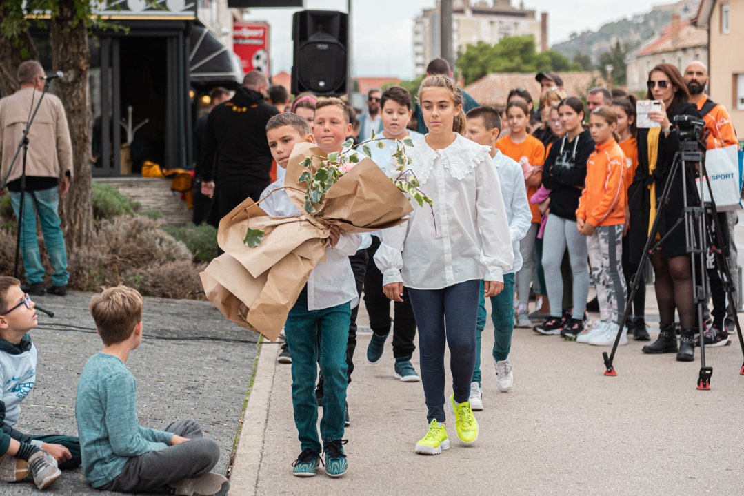 Šibenik obilježio 57. rođendan velikana svjetske košarke: 'Neki ljudi čine razliku u svijetu, njih treba slijediti!'