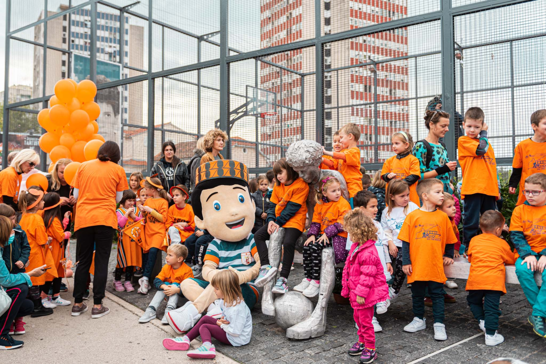 Šibenik obilježio 57. rođendan velikana svjetske košarke: 'Neki ljudi čine razliku u svijetu, njih treba slijediti!'