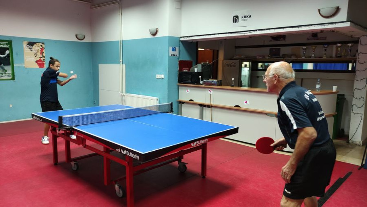 Počela treća sezona rekreativne stolnoteniske lige: Sudjeluje deset klubova 