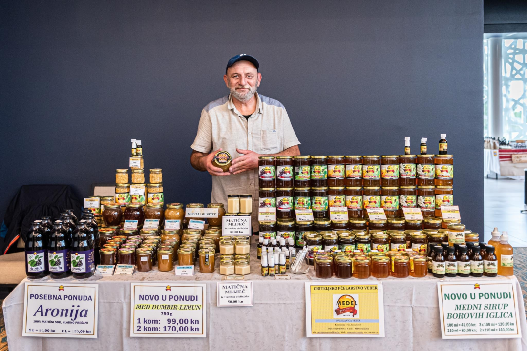 U Amadria parku otvoren Mediteranski sajam: Marijana Petir zaplesala linđo, a poseban hit je štand sa sirom Mercedes   