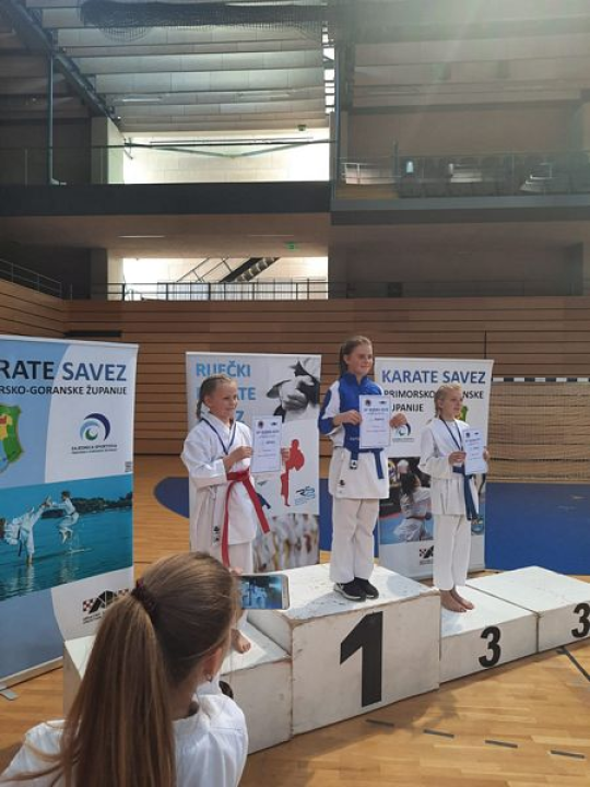 Sjajan nastup karataša Drniša u Rijeci i Čavlima: Osvojili čak 17 medalja! 