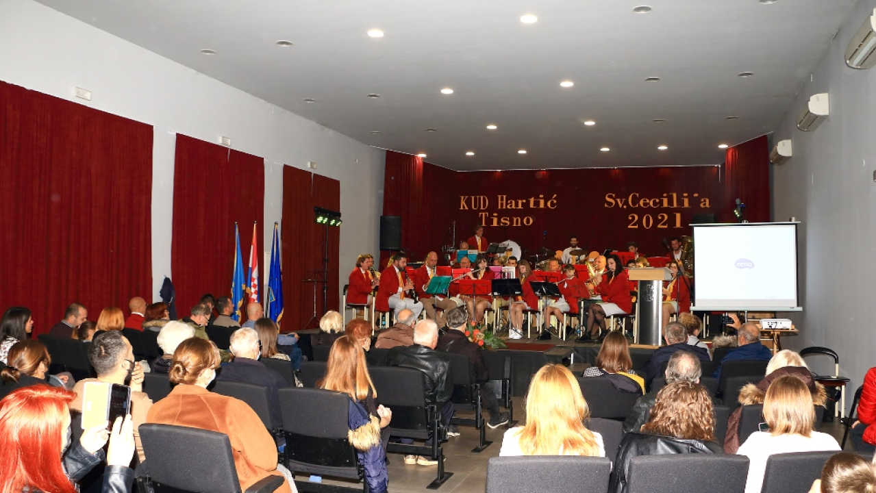 Rajko Ćuzela Papata proglašen počasnim predsjednikom tišnjanskog KUD-a Hartić