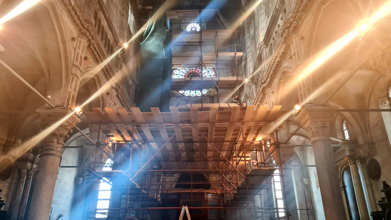 Počinju novi radovi u šibenskoj katedrali, čisti se središnji svod: 'Na velikim svjetskim spomenicima uvijek je neka skela'