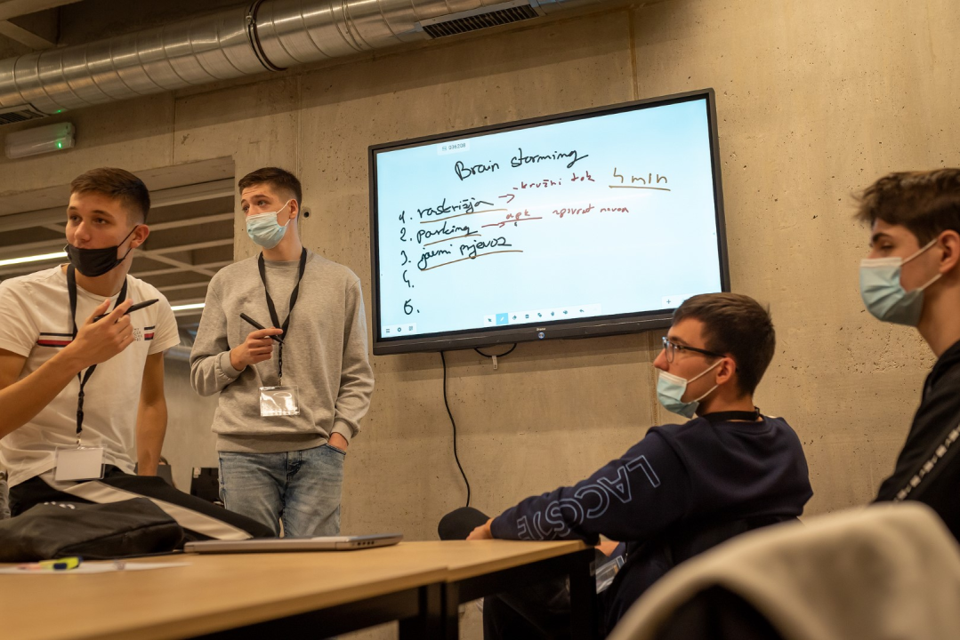 U Trokutu održan prvi Hackathon: Nagrađene tri prometne ideje, najboljem timu ide 10 tisuća kuna 