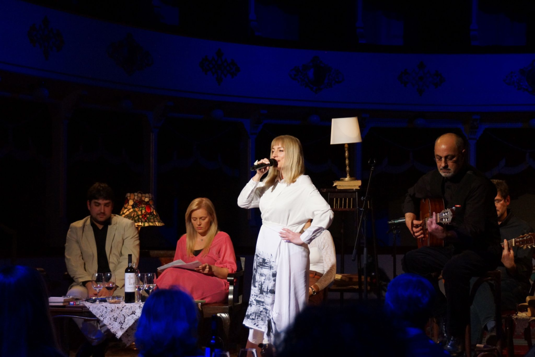 Bajkovita večer u šibenskom kazalištu: Puno Jesenjina, malo Arsena i nešto snijega na kraju