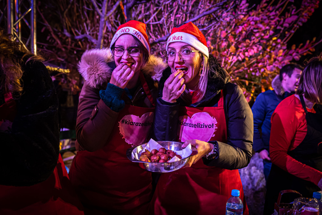 'Grandece od cukra', predvođene popularnom Duki, ispekle najbolje fritule na Frituladi u đardinu 