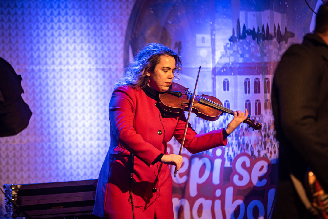 Miro Odak i Lili Gee u đardinu napravili odličnu atmosferu uz rock hitove