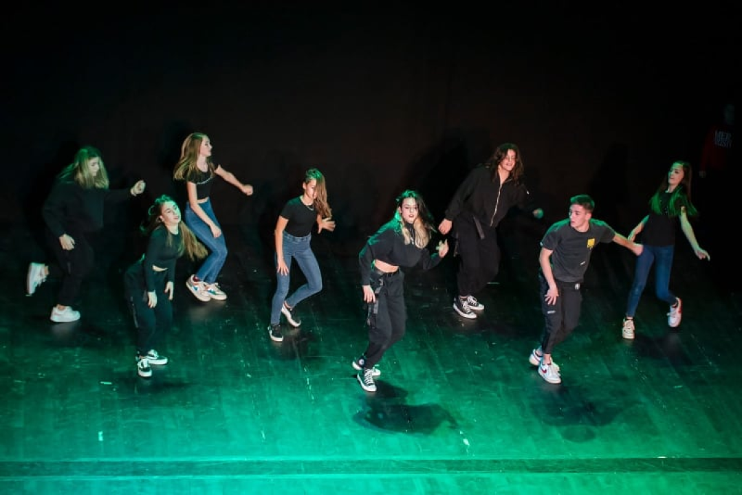 U šibenskom kazalištu održana plesna priredba 'Božićna želja za Kiaru': Prikupljeno preko 8 tisuća kuna 