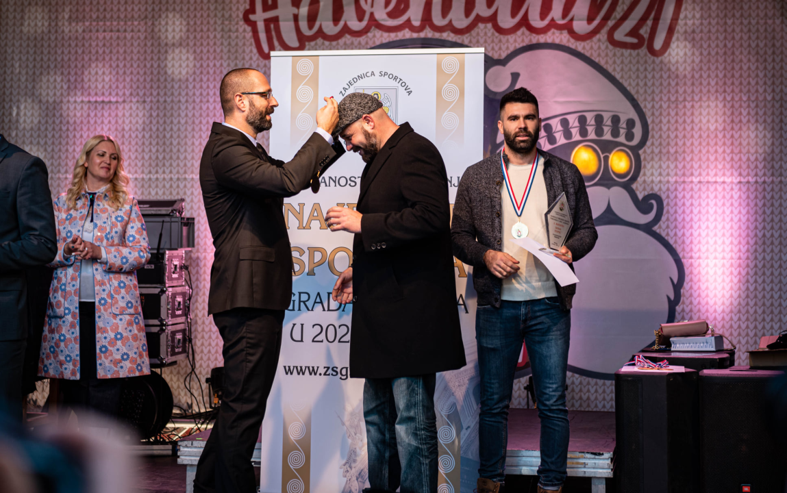 Vaterpolisti Solarisa i košarkašice Šibenika u ekipnoj, a Toni Slavica i Nives Radić u pojedinačnoj konkurenciji 