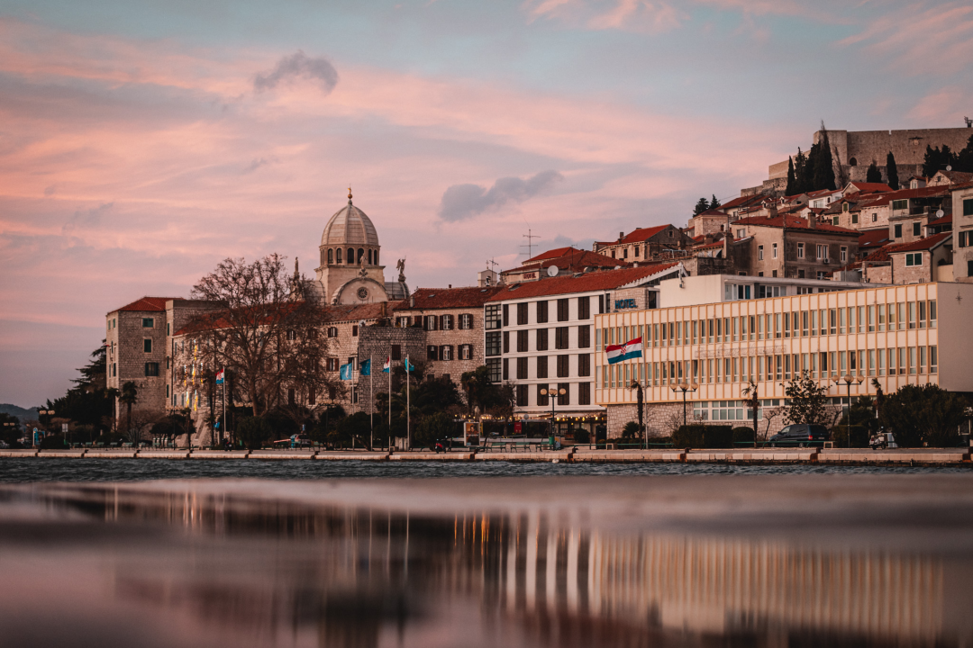 Kad jugo okrene na buru prije zalaska dobijemo savršene boje i labuda koji pozira