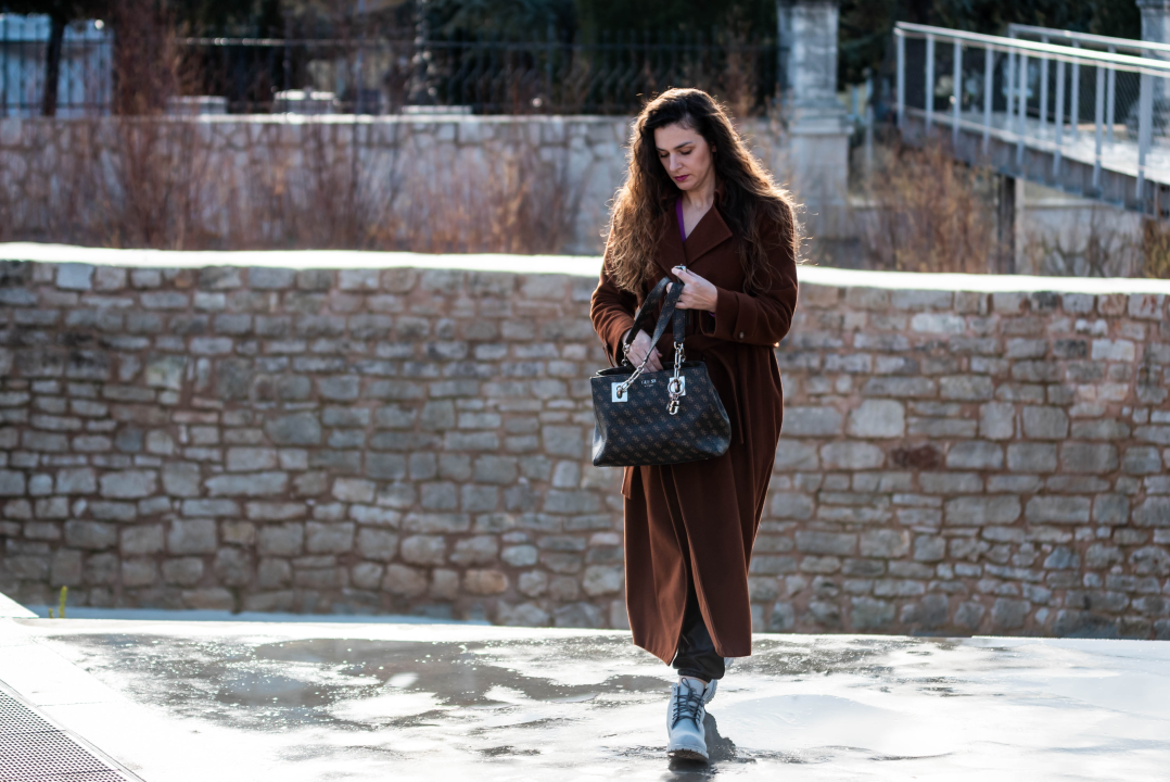 Oku ugodne kombinacije daju se složiti i od zimskog outfita: Izdvojili smo primjere sa šibenskih ulica  