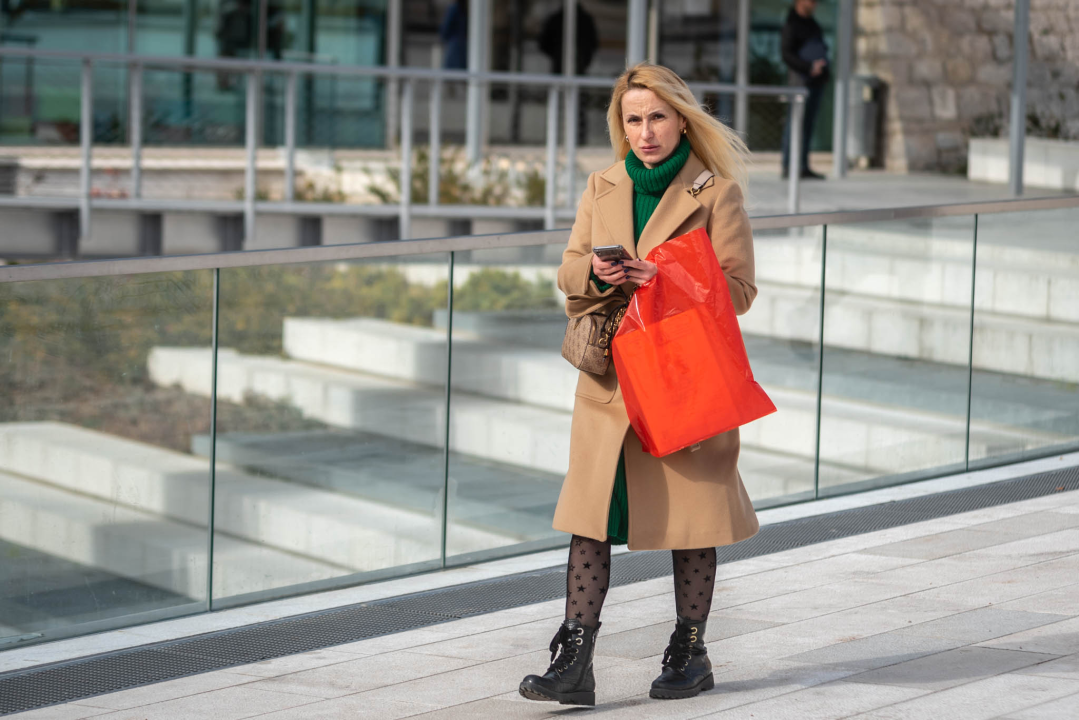 Lijepe Šibenčanke prošetale gradom trendi pastelne komade 