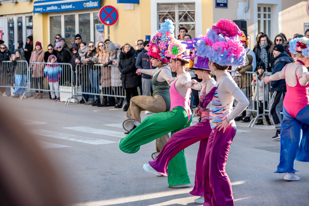 Bake opet napravile ludilo uz ‘Masturbatore s Murtera’, ‘Benkovački sajam’, liječnike i janjetinu