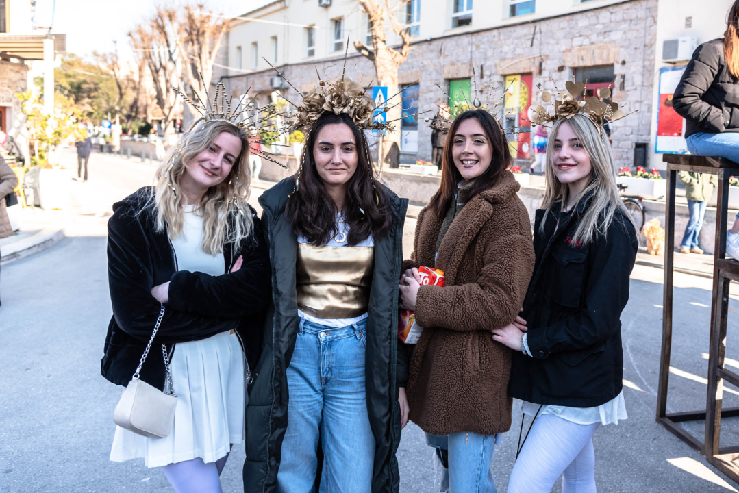 Bake opet napravile ludilo uz ‘Masturbatore s Murtera’, ‘Benkovački sajam’, liječnike i janjetinu