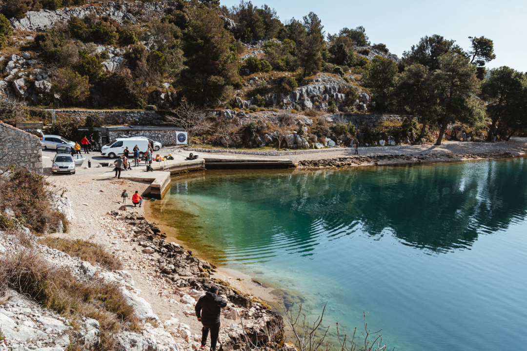 Odrađena akcija čišćenja podmorja i plaže u Zatonu: 'Mislim da smo izvadili oko 3-4 tone, ali ima toga još'  