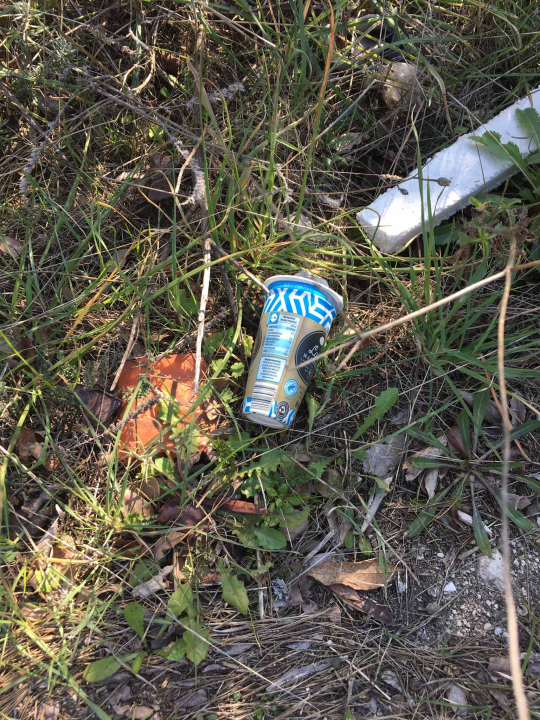 Stara rasvjeta s rive završila na TEF-u okružena tonama građevinskog i drugog otpada!