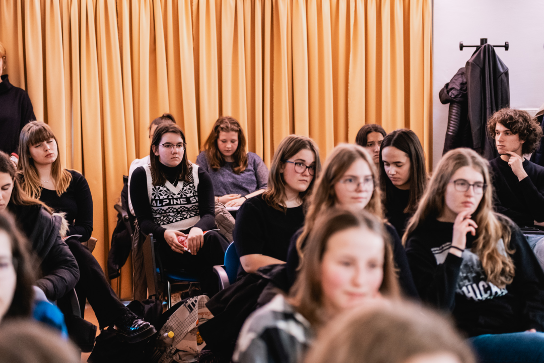 Gimnazijalci predstavili jubilarni 20. broj Pegle: ‘Pandemiju smo kompletno zanemarili i odahnuli od svega’