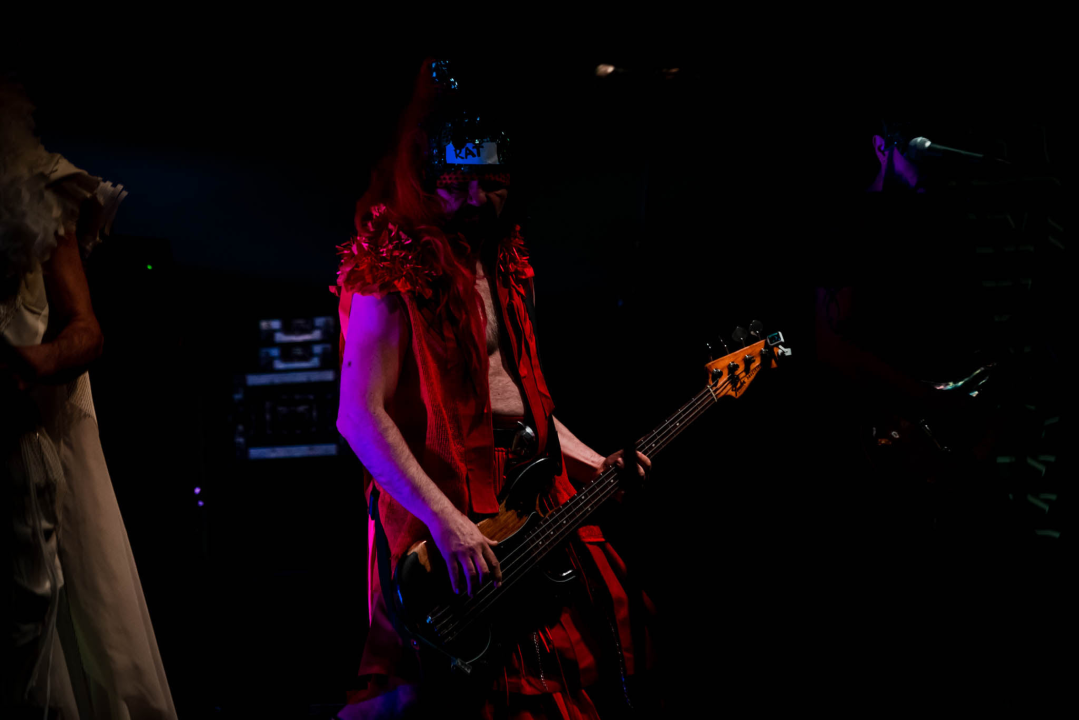 Članovi Leta3 na binu izašli kao jahači apokalipse: 'Napokon da smo više i ovo dočekali, baš guštamo večeras'