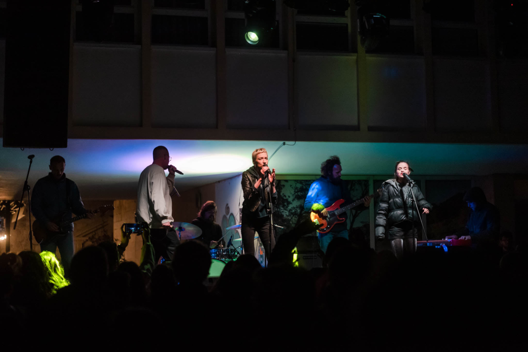 Sjajna atmosfera na koncertu Elementala: Publika u glas pjevala sve hitove, pogledajte kako je bilo  