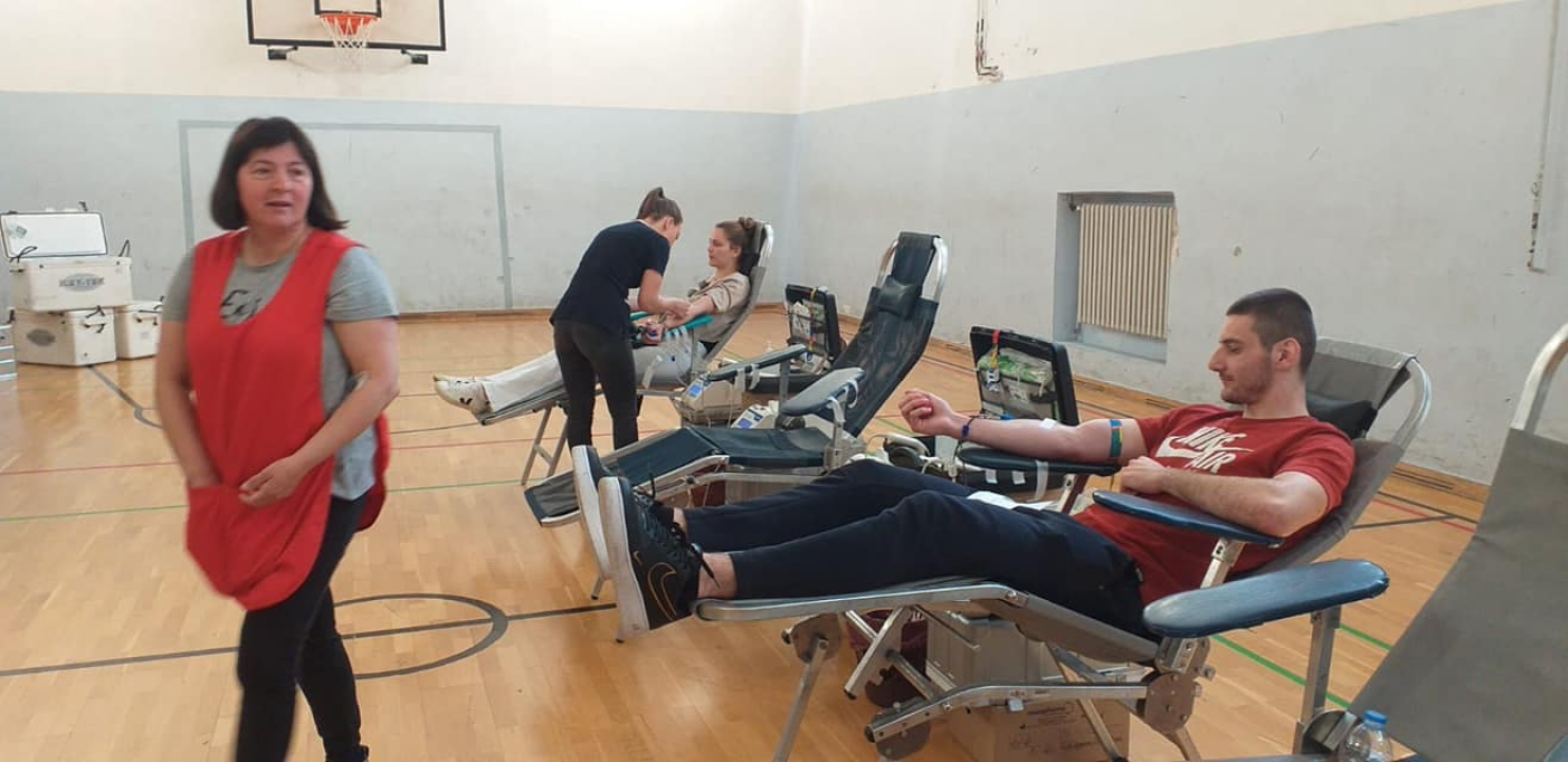 Maturanti i djelatnici šibenske gimnazije darovali krv