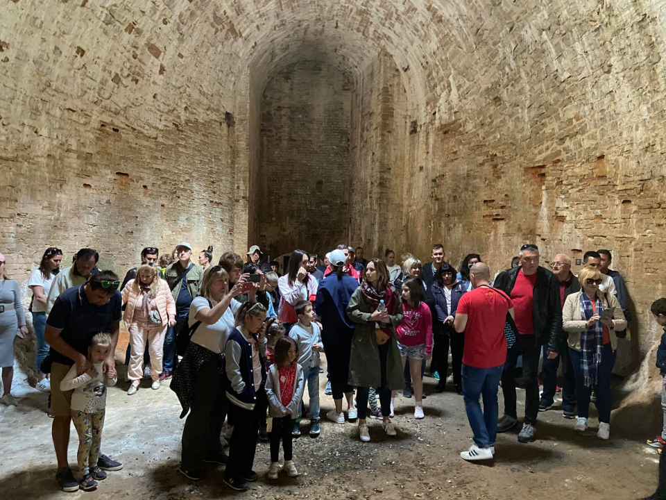 Otvorena sezona na sv. Nikoli: Tvrđavu posjetila ekipa iz Glazbene škole