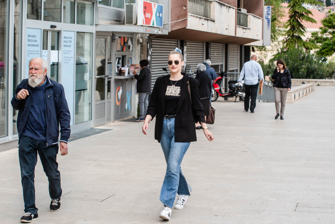 Modno usklađene sugrađanke i sugrađani pružit će vam pregršt outfit ideja za nadolazeće dane