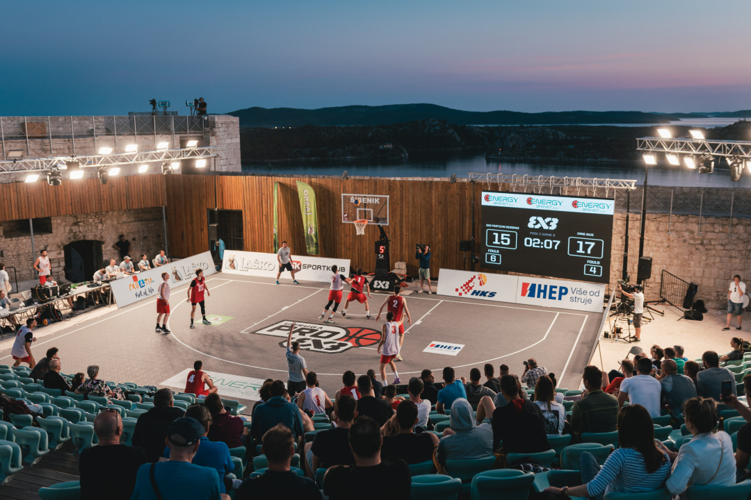Basket se sinoć igrao na najljepšem igralištu: Tvrđava sv. Mihovila domaćin Pro 3x3 Tour-a