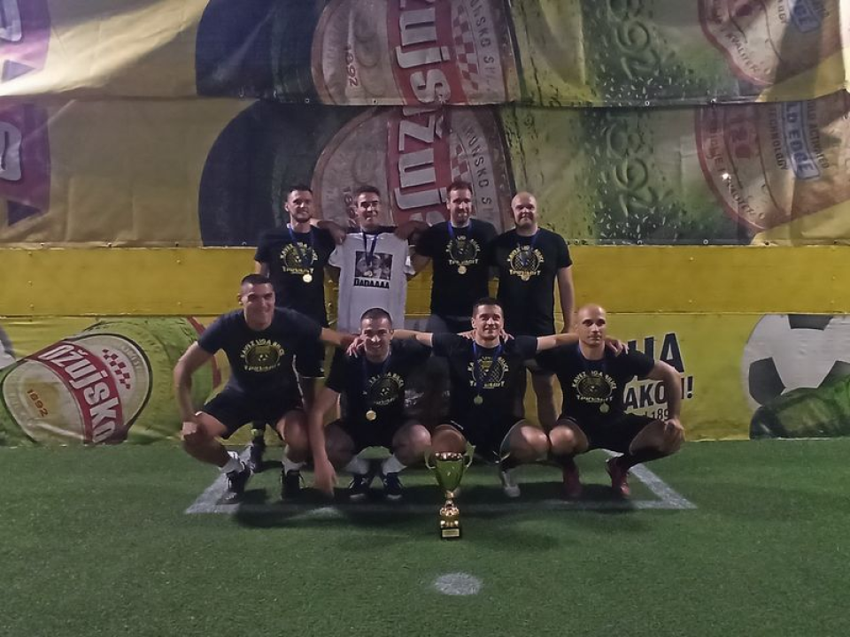 Ekipa Bibich West Ham Ražine pobjednik u seniorskoj, a ekipa GENERACIJA veteranskoj kavez ligi Bilice