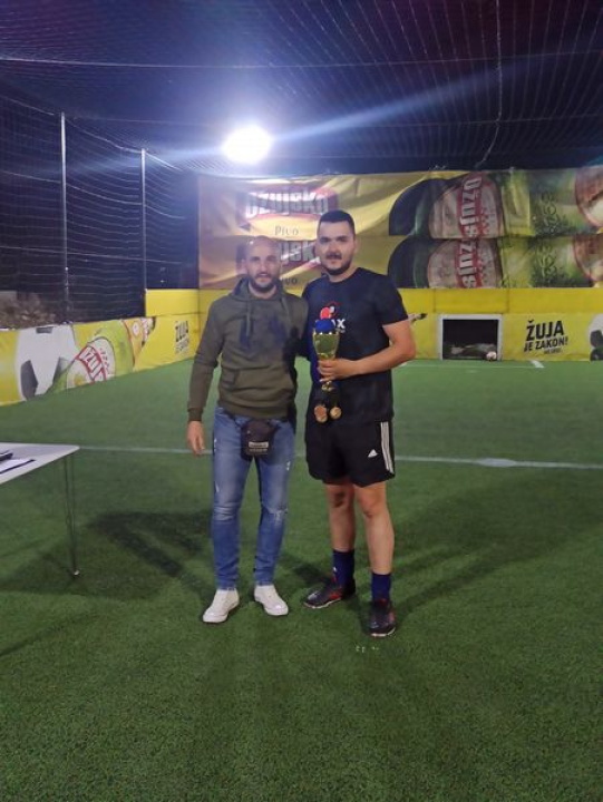 Ekipa Bibich West Ham Ražine pobjednik u seniorskoj, a ekipa GENERACIJA veteranskoj kavez ligi Bilice