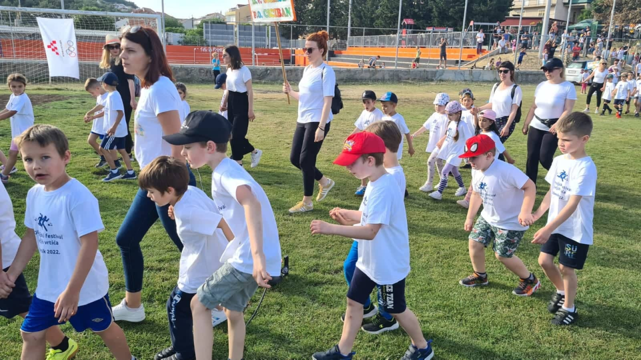 Preko 500 djece na 'Ljubici' u Crnici: Olimpijski festival šibenskih dječjih vrtića