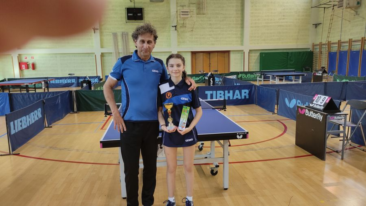 Briljantan uspjeh mladih šibenskih stolnotenisačica u Krapini 