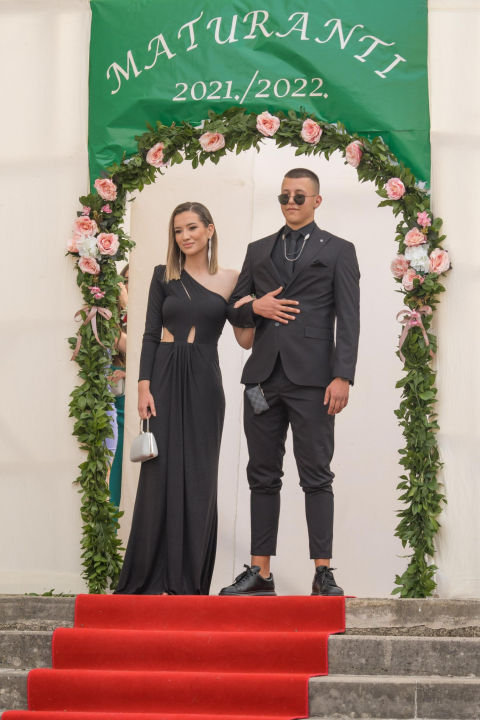 Drniški maturanti nakon dvije godine opet imali špalir na Poljani!