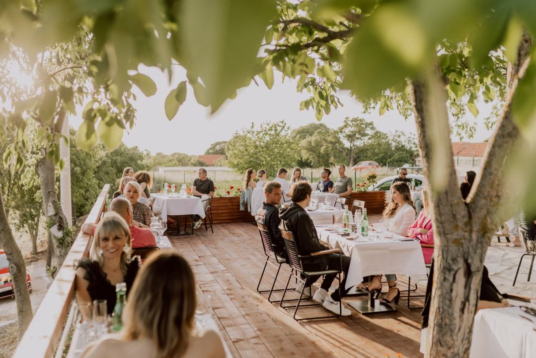 Konoba Campanelo otvorila je terasu s najljepšim pogledom uz gostovanje Melkiora Bašića!