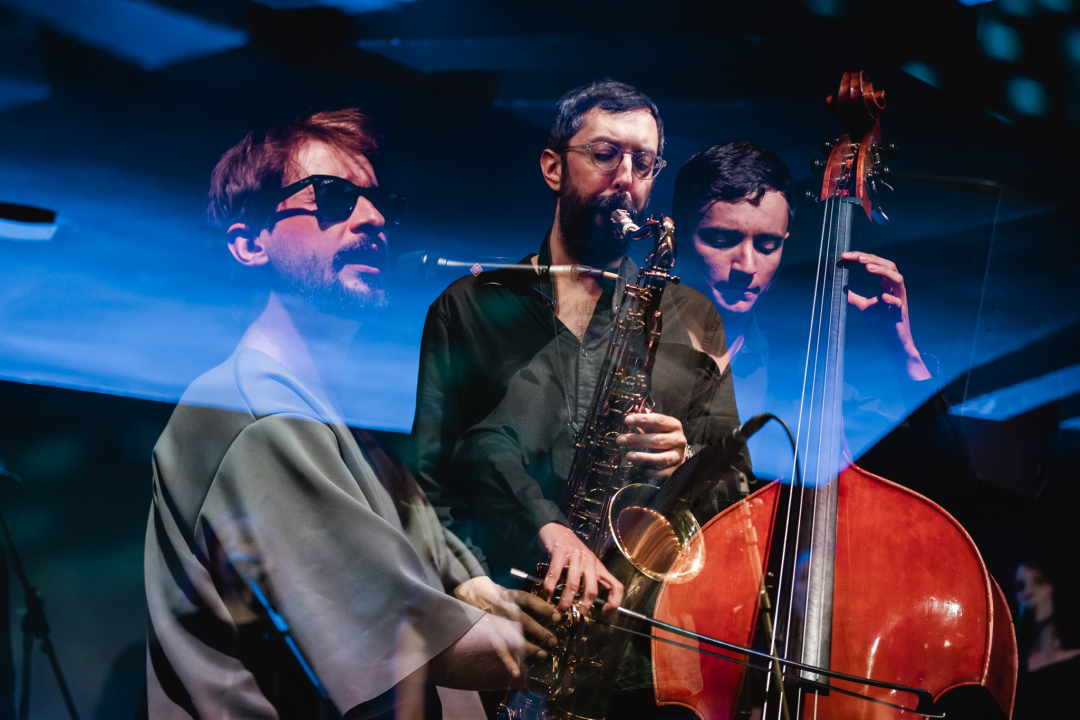 J.R. August u Arsenu predstavio hvaljeni album 'Still Waters': Priključio mu se i zbor