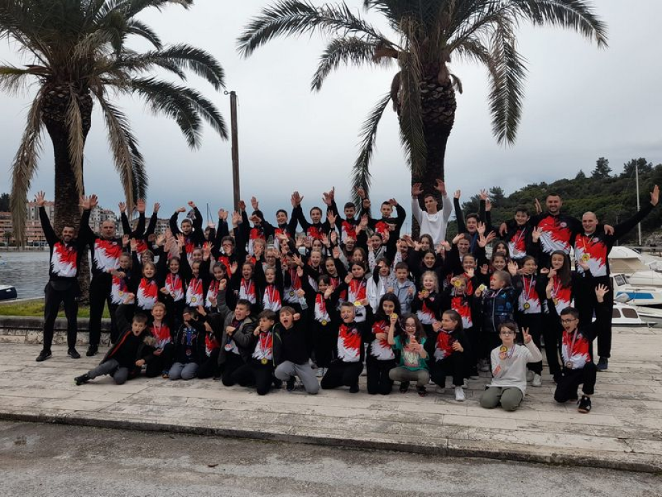 Karateke KK Šibenik 1066 još jednom zablistale: U Splitu osvojili ukupno 40 medalja 