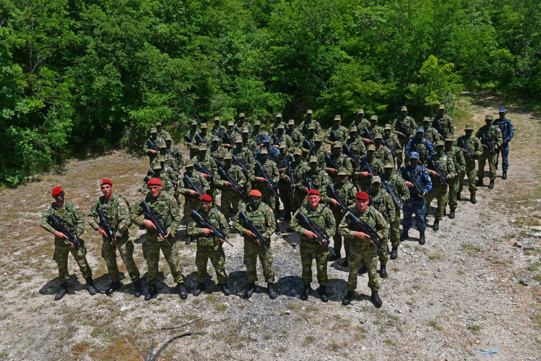 Nakon 88 kilometara hodanja od Udbine do Knina, uručene diplome polaznicima obuke