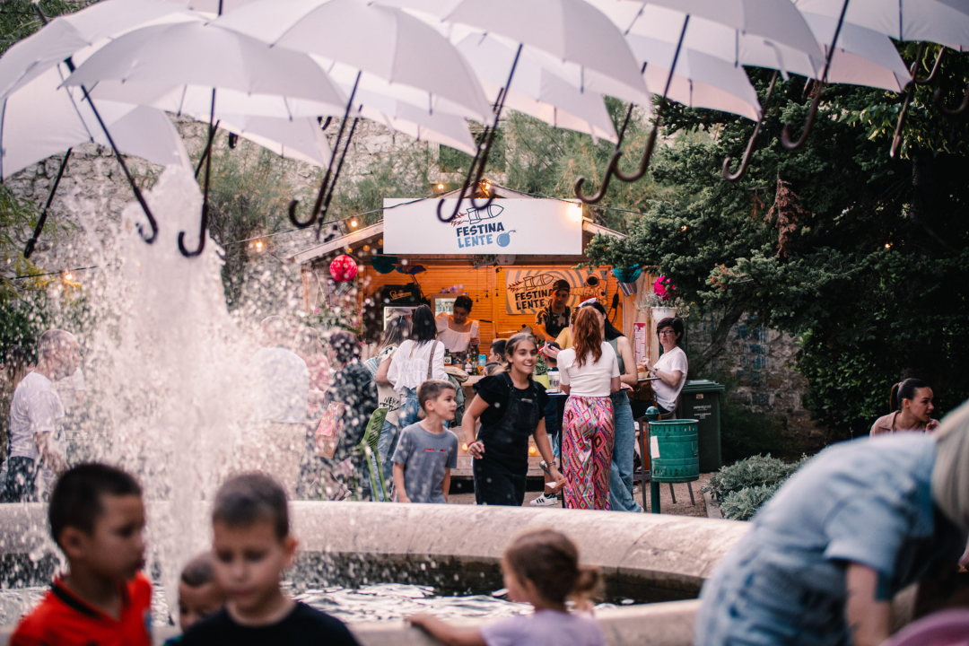 Novo ruho Šibenik Spring festivala najzabavnije mjesto u gradu i drugog dana!